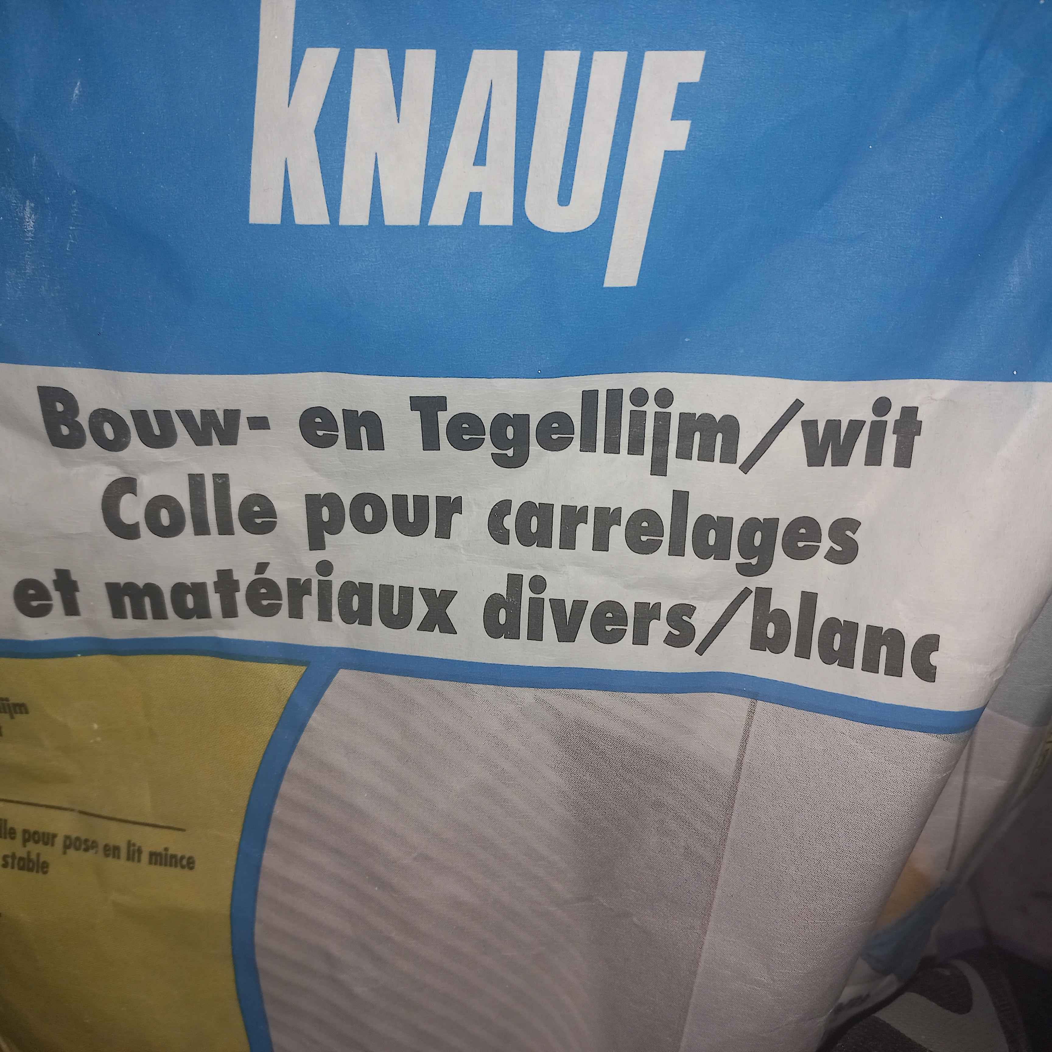 Quels sont les points d'attentons lors de l'achat d'une colle carrelage ?