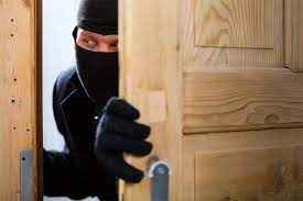 Défendez votre maison des intrus grâce à la domotique: les clés de la sécurité à domicile. 