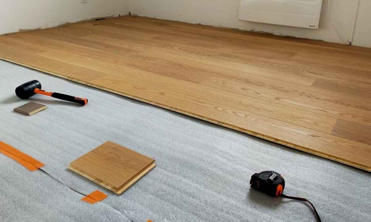 Guide pratique pour poser du parquet flottant : conseils et astuces pour une installation facile et réussie